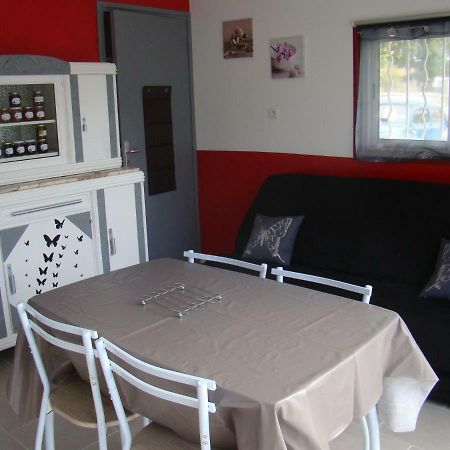 Studio/Gite Les Papillons Lablachere ภายนอก รูปภาพ